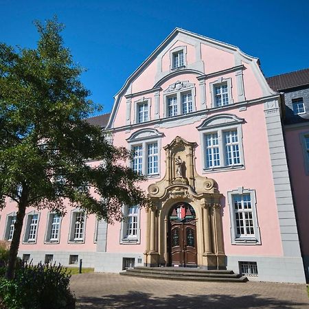 Historisches Deluxe Apartment Im Marianum Neuss Luaran gambar