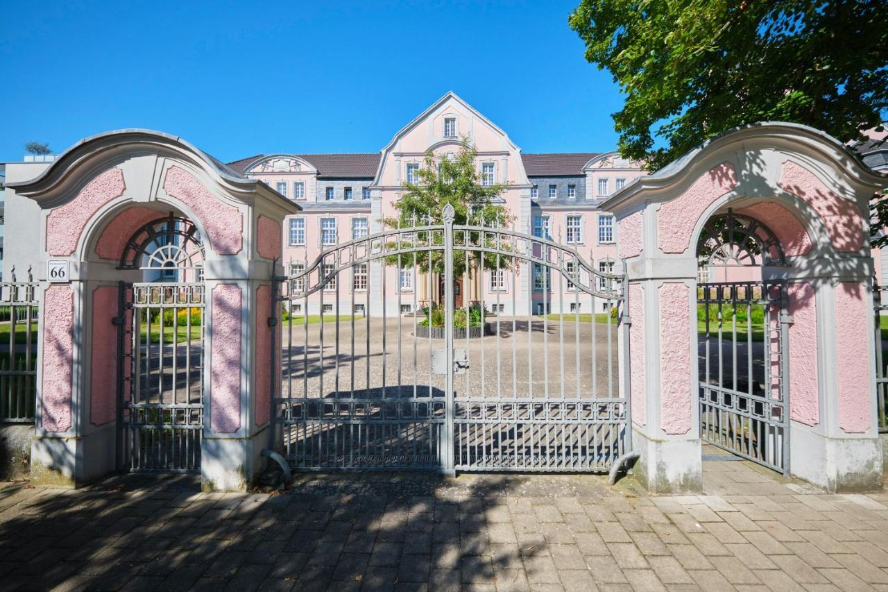 Historisches Deluxe Apartment Im Marianum Neuss Luaran gambar