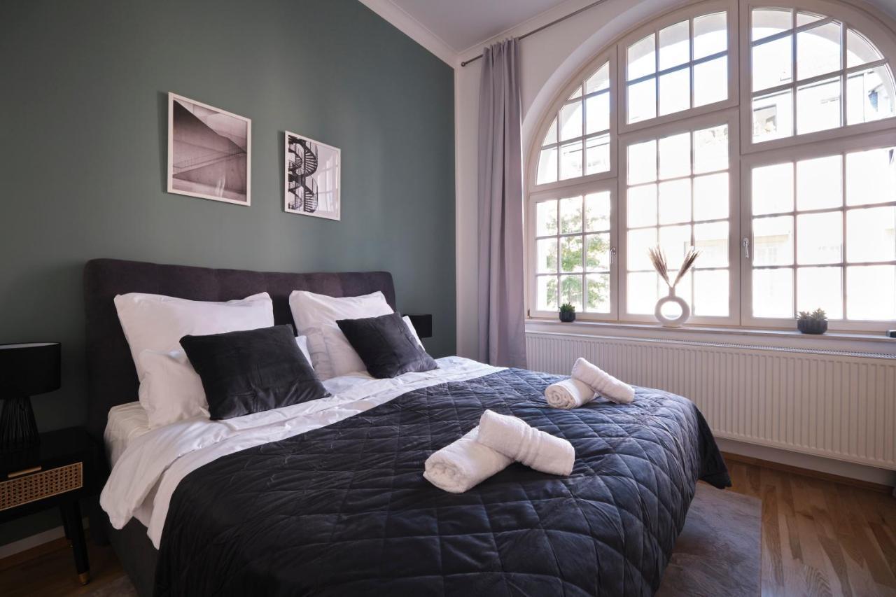 Historisches Deluxe Apartment Im Marianum Neuss Luaran gambar