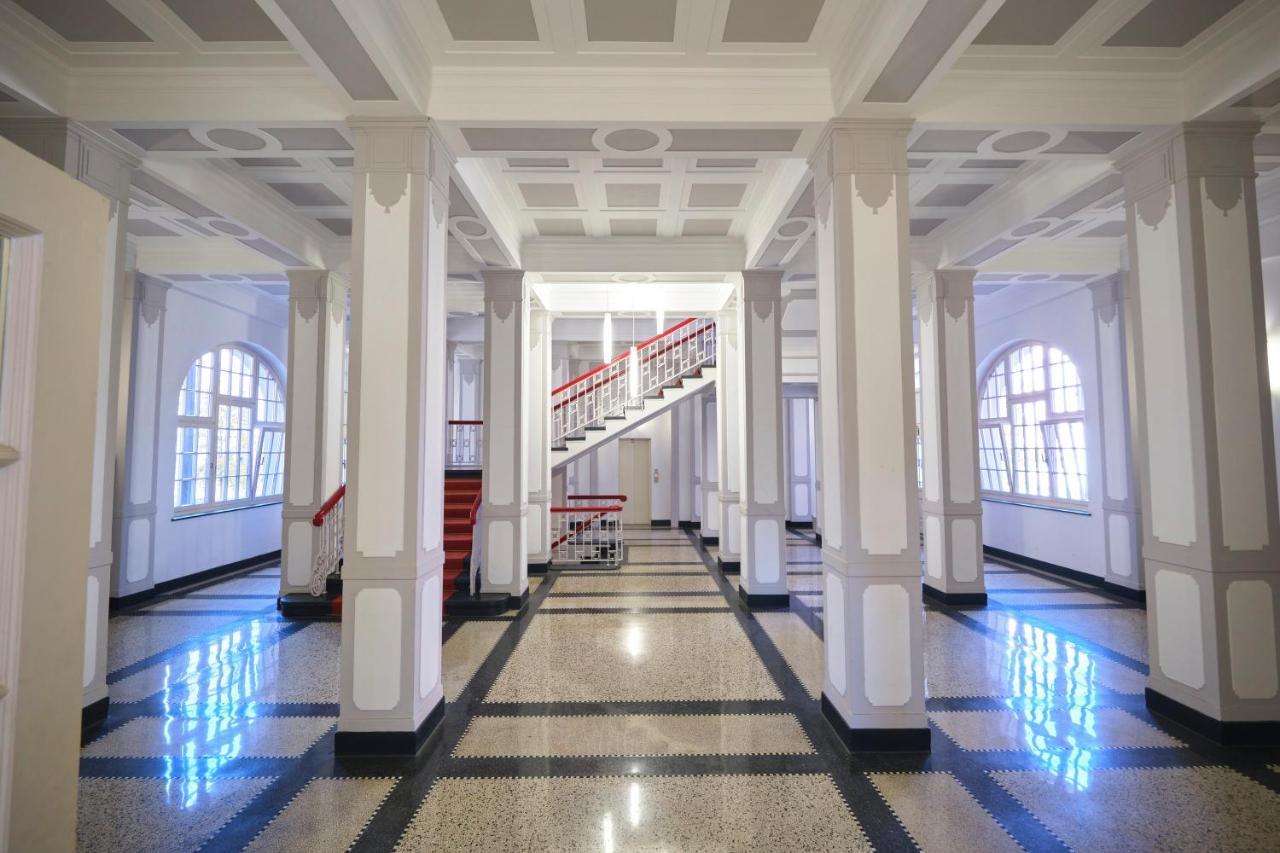 Historisches Deluxe Apartment Im Marianum Neuss Luaran gambar